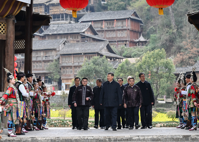 习近平在贵州考察时强调：坚持以高质量发展统揽全局 在中国式现代化进程中展现贵州新风采